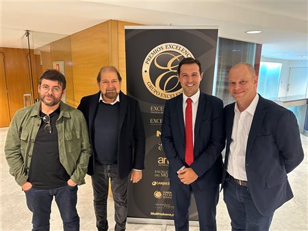 Guilherme Paulus é homenageado em Madri
