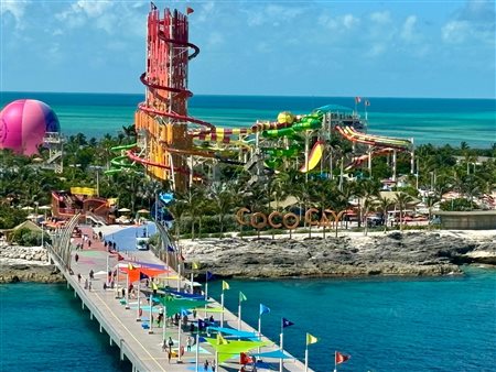 Royal Caribbean investe em novos clubes de praia e ilhas privativas