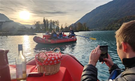 Na Suíça, Flot chega a Interlaken com experiência gastronômica no Lago Brienz; fotos