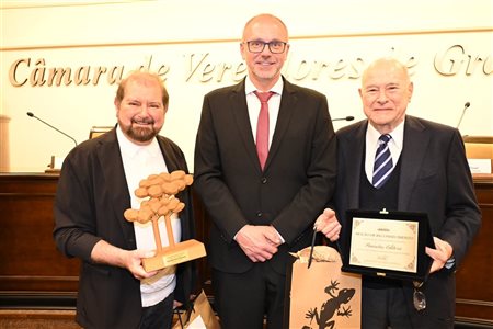 Guillermo Alcorta e Guilherme Paulus são homenageados pela Câmara de Vereadores de Gramado