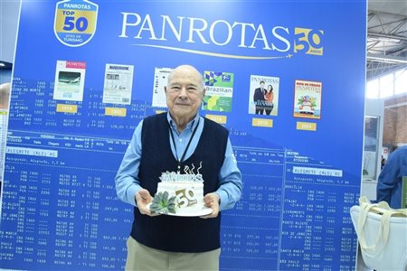 CEOs do Festuris comemoram aniversário de 50 anos da PANROTAS; veja fotos