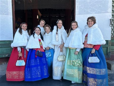 Dia intenso em Seul marca início do famtour Teresa Perez na Coreia do Sul