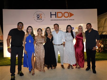 Veja fotos dos agentes de viagens na Convenção de Vendas da HotelDO em Maceió