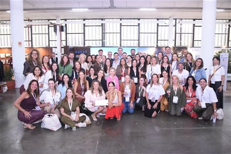 Depois dos neg&oacute;cios, roda de samba encerra 2&ordm; dia de ILTM Latin America 2026; veja fotos