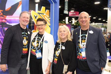 IPW 2026 re&uacute;ne grande delega&ccedil;&atilde;o brasileira e parceiros do trade em Fort Lauderdale; fotos
