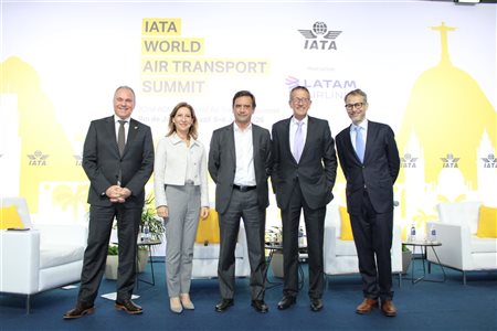 Painel Iata de CEOs debate alta do QAV, excesso de regula&ccedil;&atilde;o e demais desafios globais