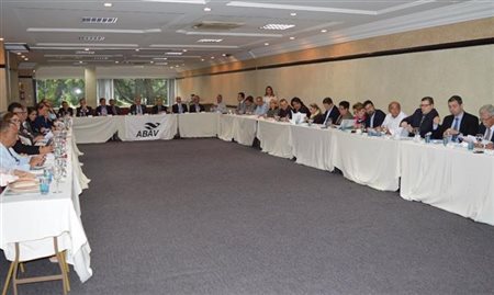 Abav reúne presidentes e diretores em Salão Paranaense