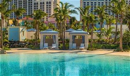 Com três marcas hoteleiras, Baha Mar abre nas Bahamas