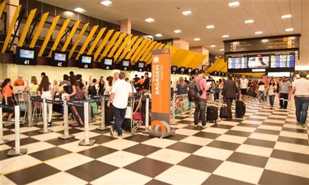 Aeroportos da Infraero recebem 44% mais passageiros neste fim de ano