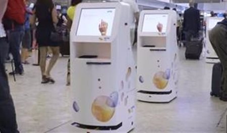 Check-in ambulante: robô-quiosque se move sozinho por IA