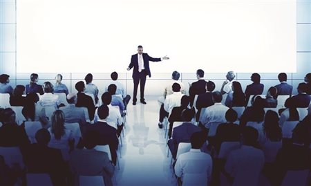 45% das empresas têm políticas para suportar riscos em reuniões e conferências