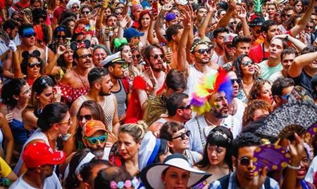 Carnaval movimentará quase 50 milhões de pessoas no Brasil