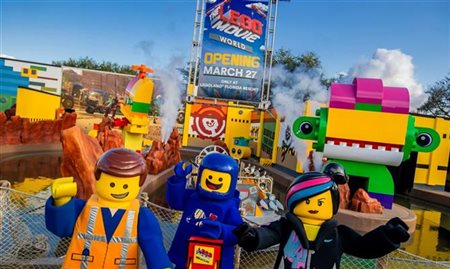 Legoland reabre na Flórida; veja fotos