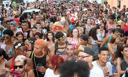 No carnaval, Rio ganhará R$ 3,5 bilhões com Turismo No carnaval, Rio ganhará R$ 3,5 bilhões com Turismo