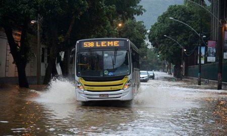 Rio está em situação de crise há mais de 30 horas