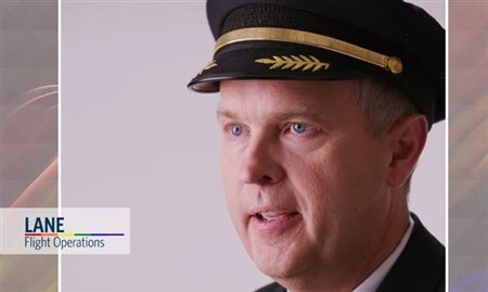 Piloto explica a importância de ter LGBTQs na aviação