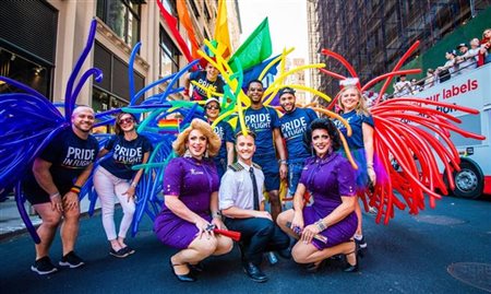 Equipe da Delta Air Lines marca presença em eventos LGBTQ