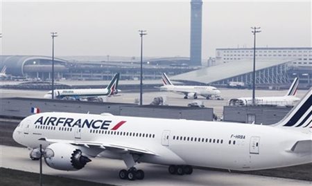 Air France pretende adquirir Aigle Azur e seus slots em Paris