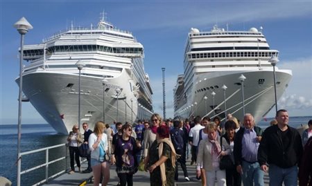 Amsterdã tenta proibir navios de cruzeiro para conter excesso de turistas