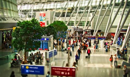 Aeroportos dos EUA têm maior número de passageiros desde março 2020