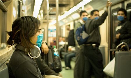 São Paulo retira obrigatoriedade de máscara no transporte público