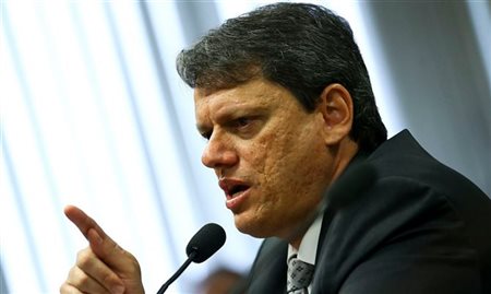 São Paulo retorna ICMS sobre combustível de aviação para 12% até 2024