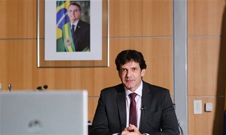 Ministro promete que R$ 5 bilhões estarão na ponta em até 10 dias Ministro promete que R$ 5 bilhões estarão na ponta em até 10 dias