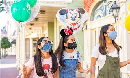 Disney World dispensará uso de máscara para vacinados