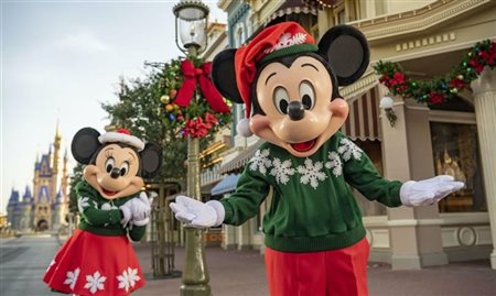 Disney celebra aniversário de Mickey e Minnie em todo o mundo