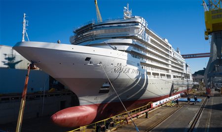 Novo navio da Silversea Cruises toca o mar pela primeira vez