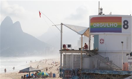 Projeto Rio Diversidade celebra mês do Orgulho LGBTI+ na orla