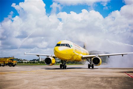 Pernambuco e Alagoas recebem primeiro voo da Itapemirim; veja fotos
