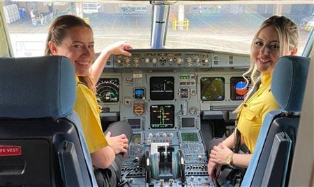 Itapemirim realiza primeiro voo com tripulação 100% feminina