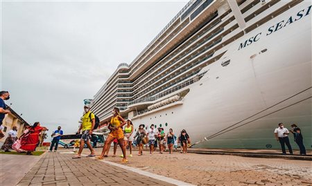Com 3,2 mil passageiros a bordo, MSC Seaside desembarca em Maceió