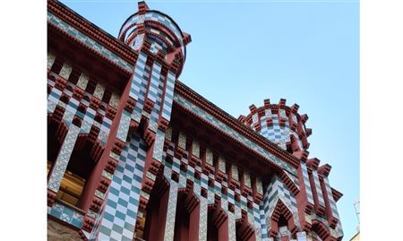 Casa projetada por Gaudí se torna museu em Barcelona