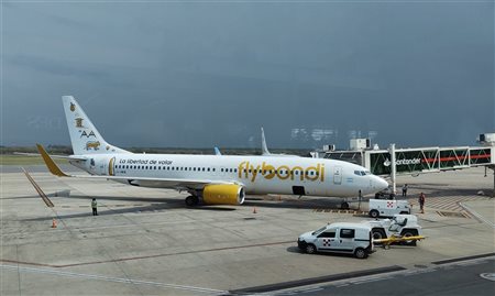 Flybondi anuncia retorno a Florianópolis e mais rotas para o Rio
