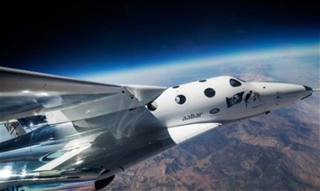 Virgin Galactic anuncia voos comerciais para o espaço em junho