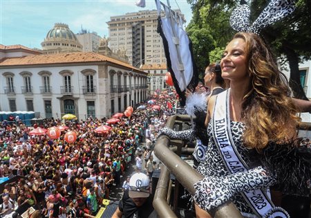 Bola Preta e Banda de Ipanema animam sábado no Rio de Janeiro