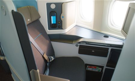 KLM apresenta novos assentos na classe executiva; veja detalhes