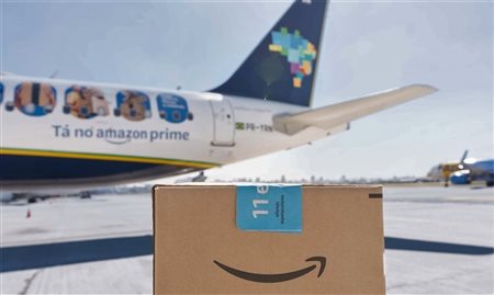 Amazon e Azul ampliam acordo para acelerar entregas no RS
