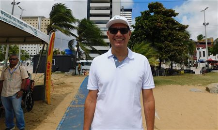 Praia Acessível já fez mais de 10,7 mil atendimentos em Fortaleza