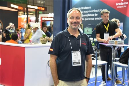Surland promove campanha de vendas para circuitos europeus na ABAV EXPO