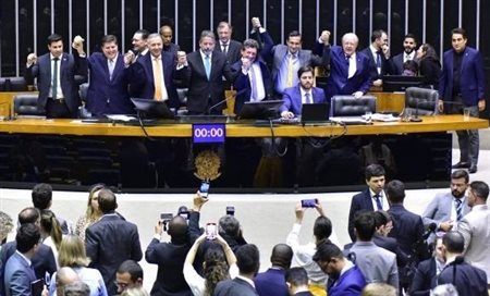 FecomercioSP integra mobilização contra fim do Perse com ato em Brasília