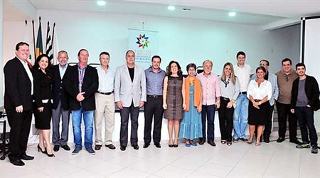 Santos CVB reelege presidente Alex Mendes para biênio