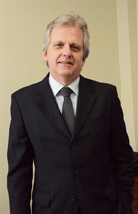 Edmar Bull, da Abracorp, critica fornecedores bipolares