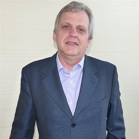 Edmar Bull fala de aquisições, aéreas e de como será 2015