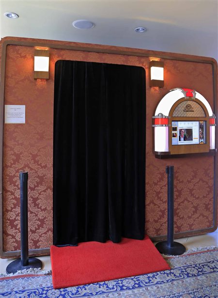 Caixa de Cinema é destaque no hotel Villa Rossa (SP)