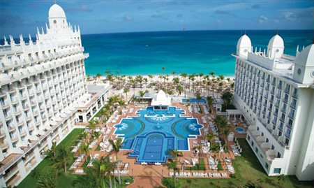 Riu Palace Aruba reabre após investimento milionário