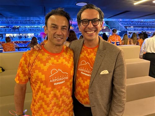 Verão Maravilha do Fairmont Rio chega à Marquês de Sapucaí em camarote exclusivo; fotos