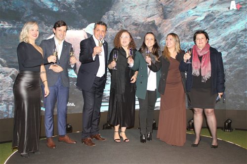 Em evento sensorial, trade turístico conhece novo posicionamento de marca de Aruba; fotos